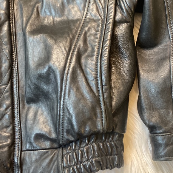 Vintage Global Identity G-lll Leather Jacket, Size Small - Picture 8 of 15